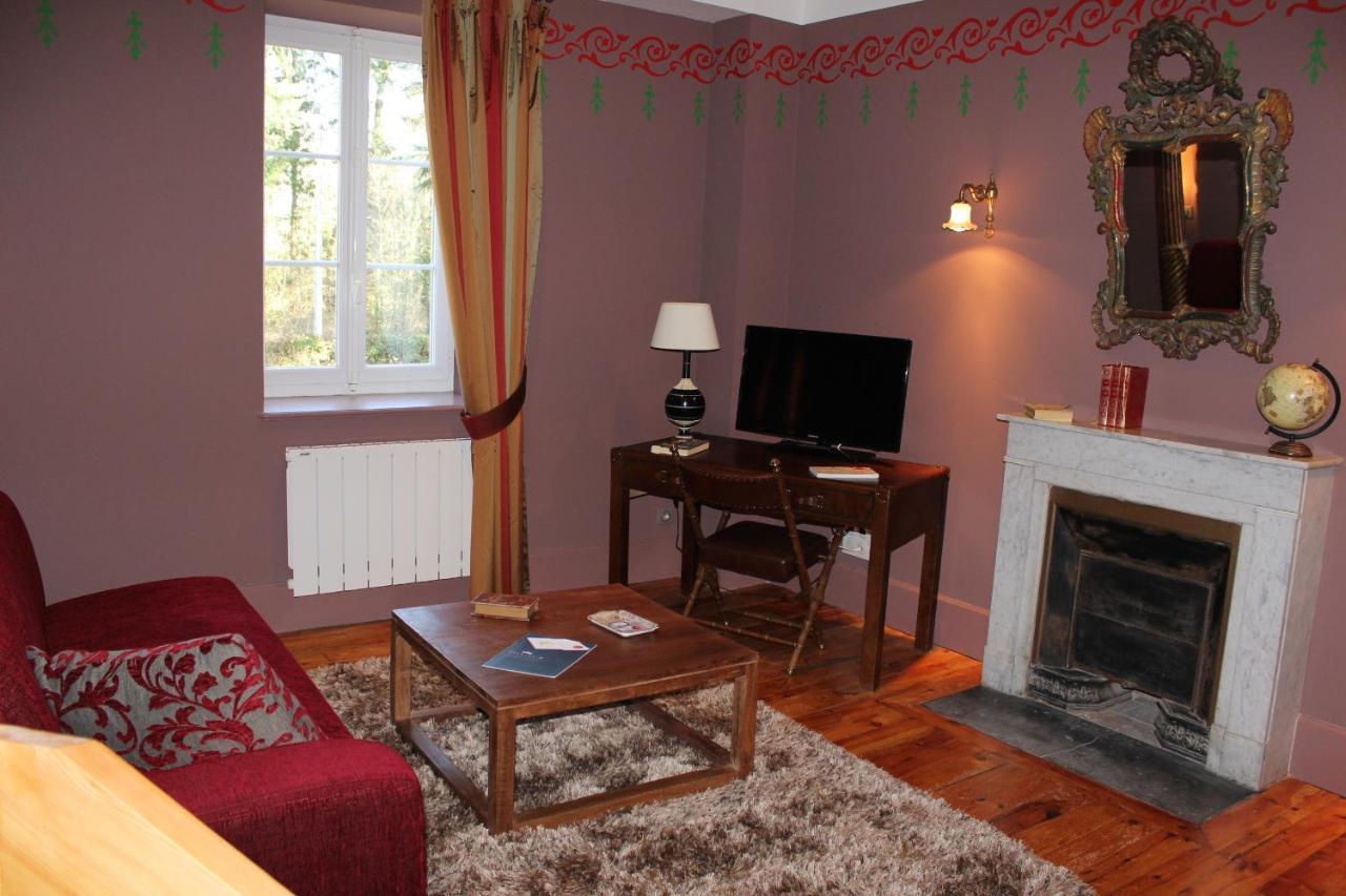Domaine Des Grands Cedres Bed & Breakfast Cordelle Exterior foto