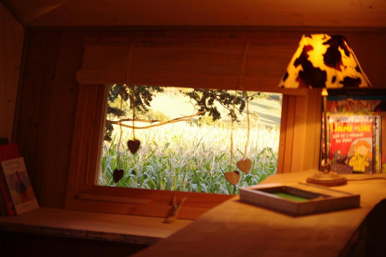 Domaine Des Grands Cedres Bed & Breakfast Cordelle Cameră foto